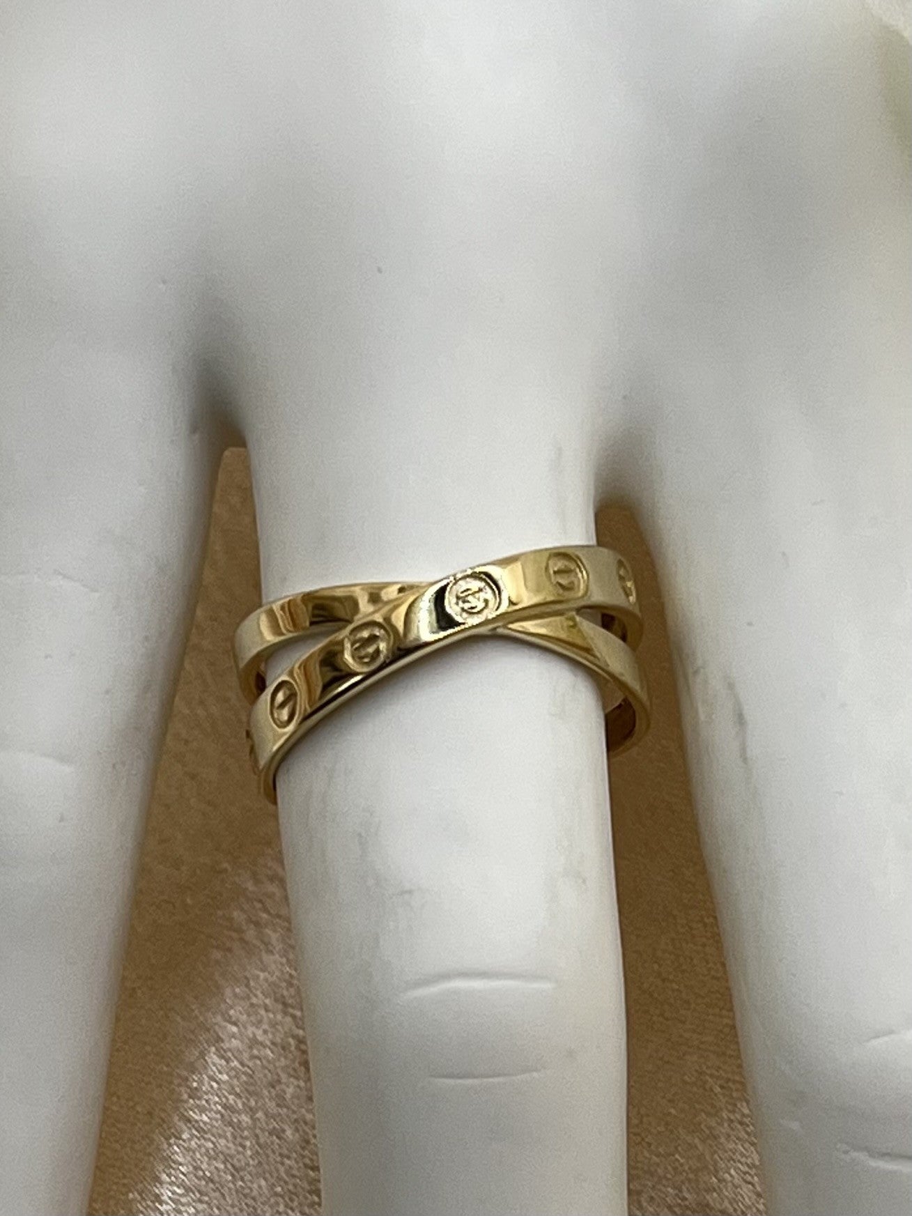 14K Yellow Gold Interlocked Ring - 2.6 g