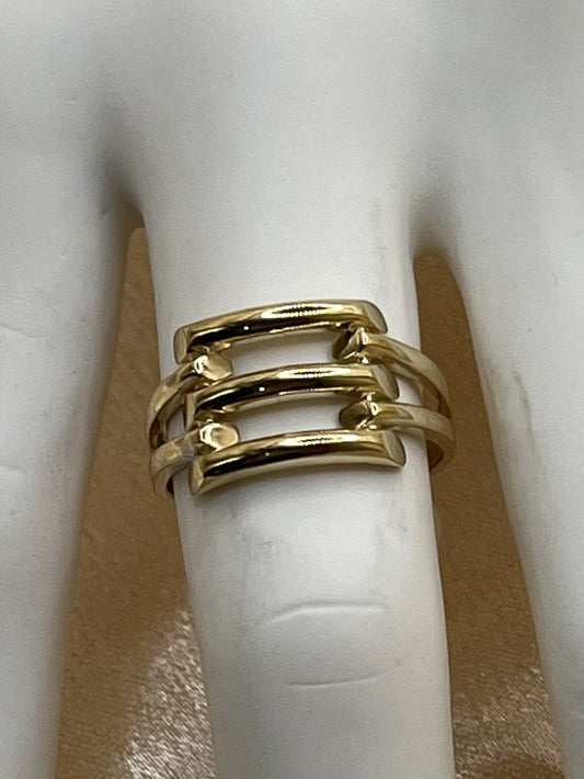 14K Yellow Gold Ring - 2.3 g