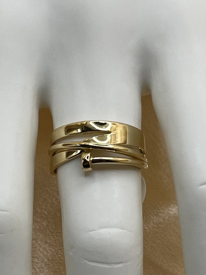 14K Yellow Gold Ring - 2.6 g