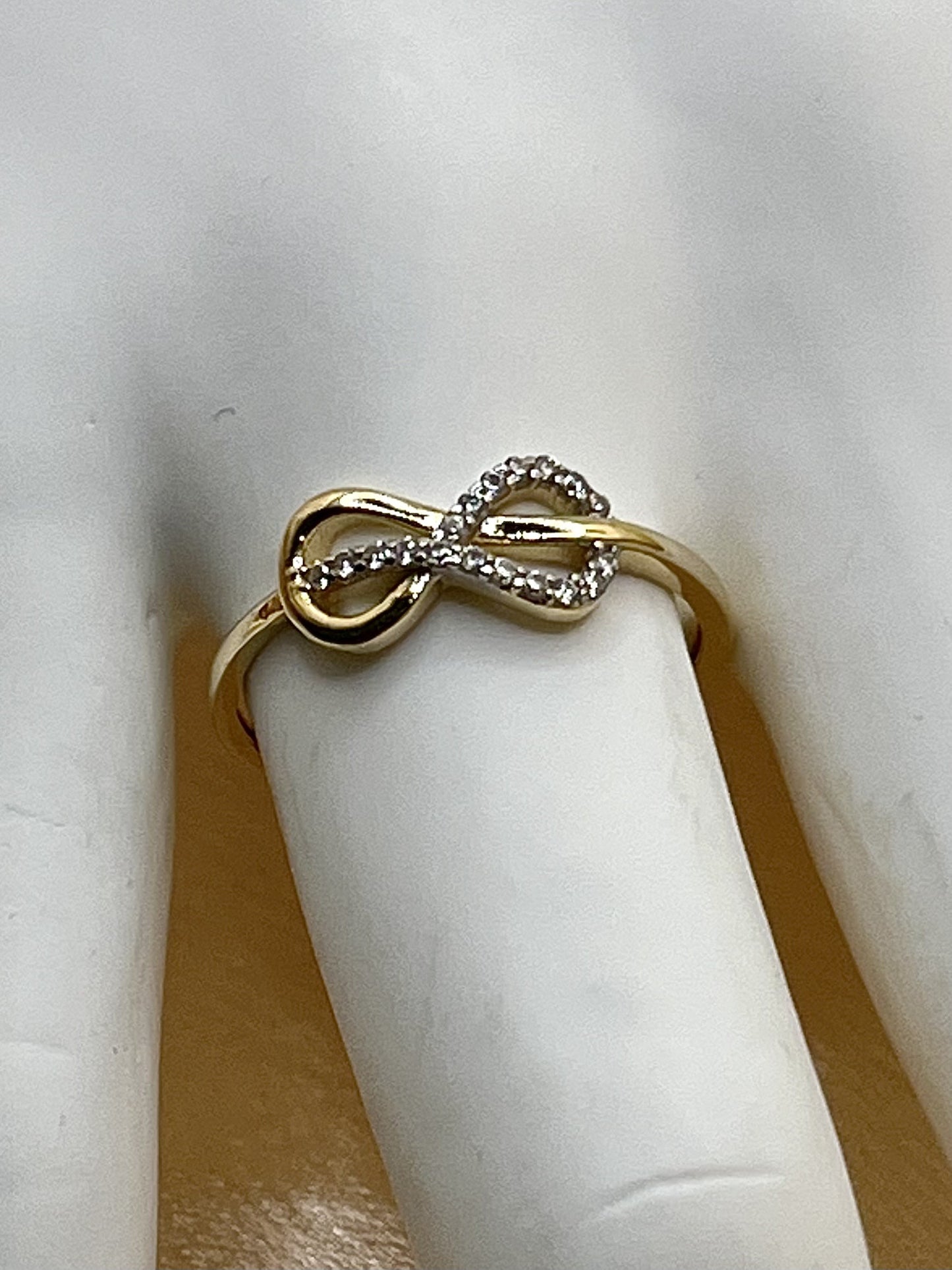 14K Yellow Gold Infinity Ring with White Zirconia Stone - 1.5 g