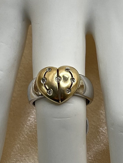 14K Gold Heart Ring with Diamonds - 4.9 g