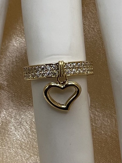 14K Gold Heart Ring with White Zirconia Stones - 2.0 g