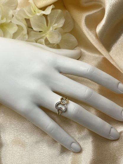 14 kt Gold Interlocked Hearts Ring with White Zirconia Stones - 1.6 g