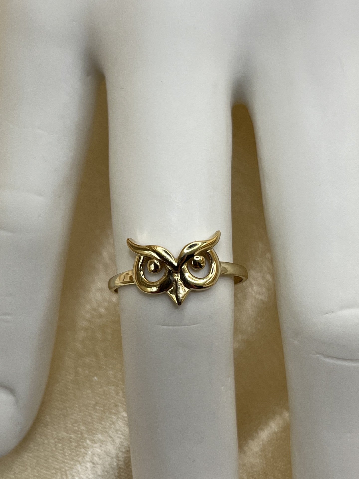 14K Gold Owl Ring - 1.1 g