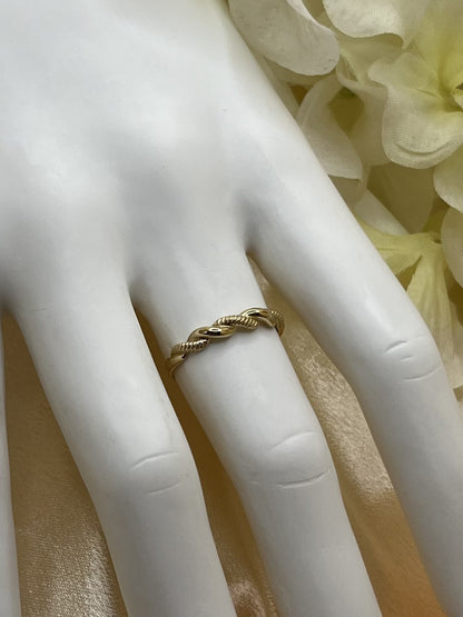 14K Braided Yellow Gold Ring - 1.9 g