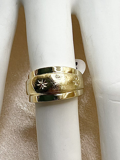 14K Yellow Gold Large Ring - 5.3 g