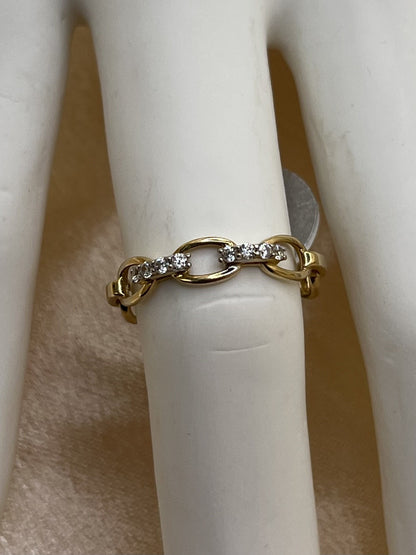 14K Yellow Gold Ring with White Zirconia Stones- 1.8 g