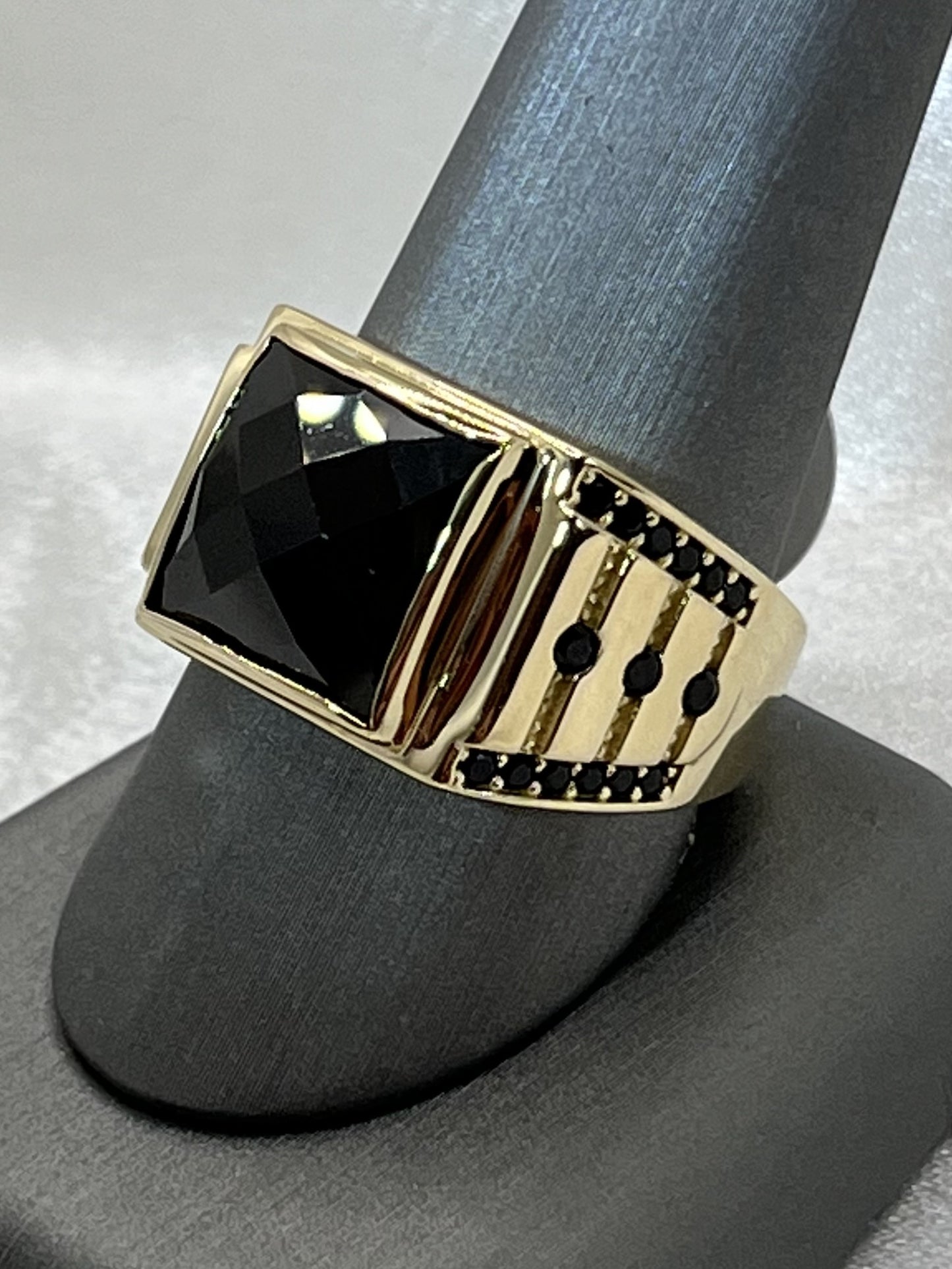 14K Gold Men's Ring with Black Zirconia Stone