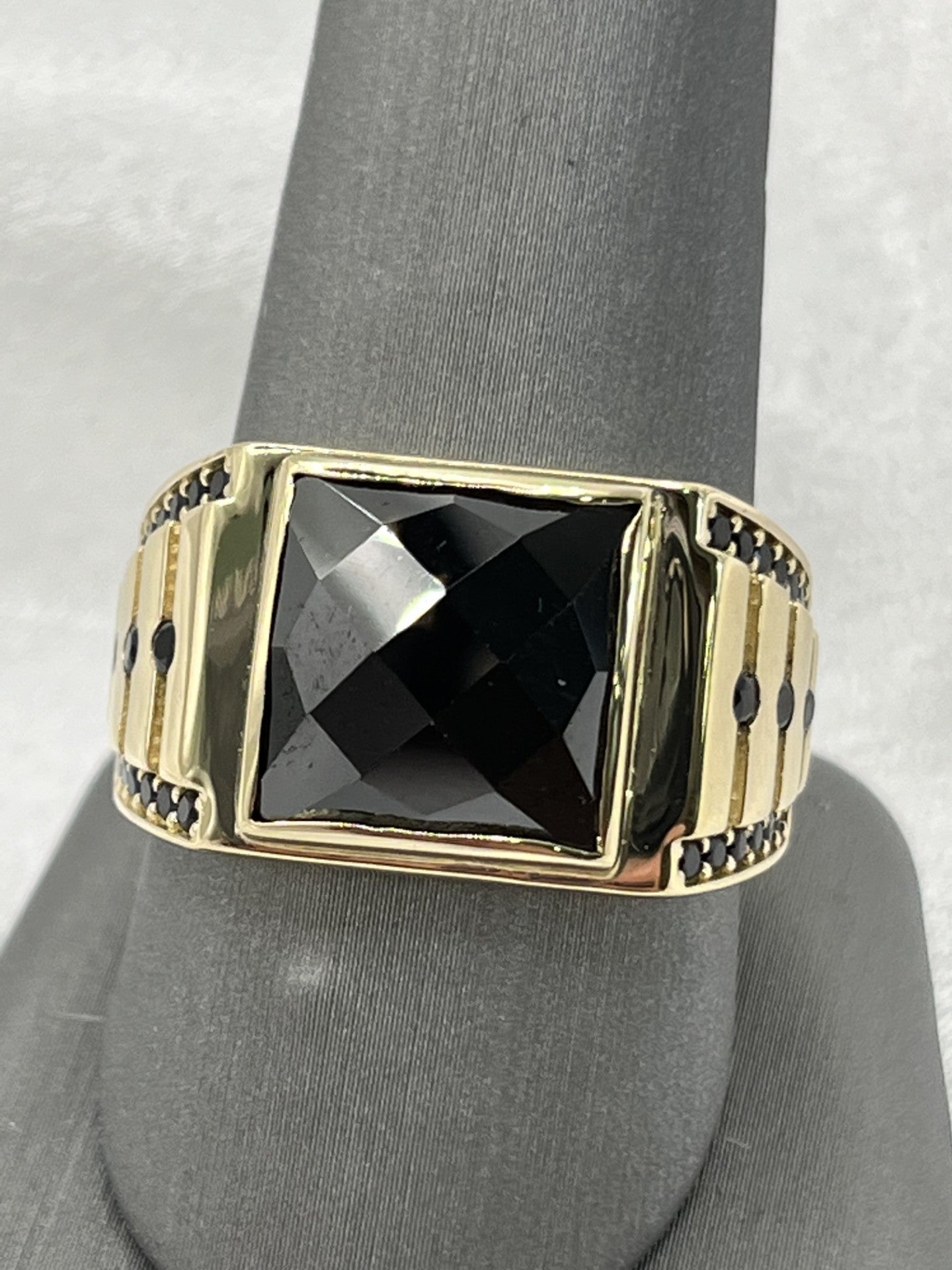 14K Gold Men's Ring with Black Zirconia Stone